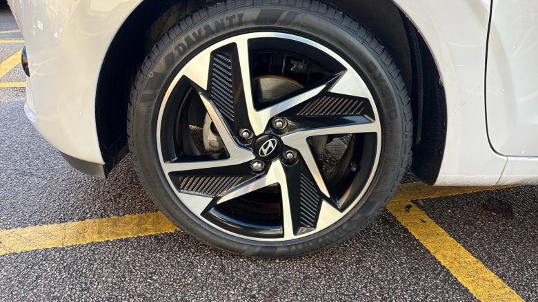 Hyundai i10 1.0 [63] Premium 5dr Auto [Nav] Petrol Hatchback